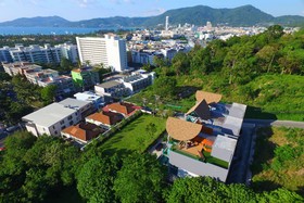 Bukit Pool Villas