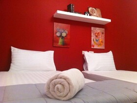 Chino Town Gallery Alley