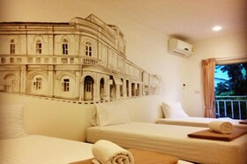 Chino Town Gallery Alley