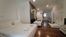 Chino Town Gallery Alley