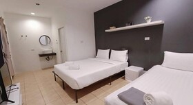 Chino Town Gallery Alley