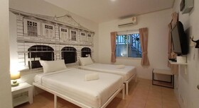 Chino Town Gallery Alley