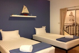 Chino Town Gallery Alley