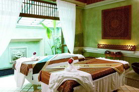 Circle Phuket Resort and Spa