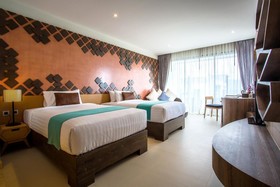 Crest Resort & Pool Villas