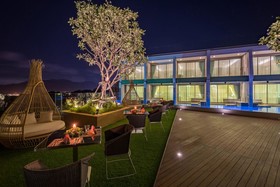 Crest Resort & Pool Villas