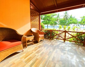 Cruiser Island Resort