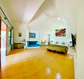 Cruiser Island Resort