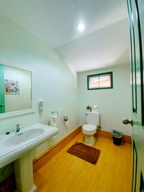 Cruiser Island Resort