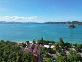 Cruiser Island Resort