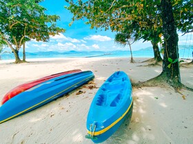 Cruiser Island Resort