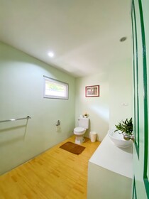 Cruiser Island Resort