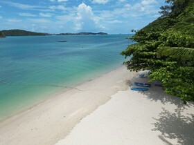 Cruiser Island Resort