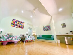 Cruiser Island Resort