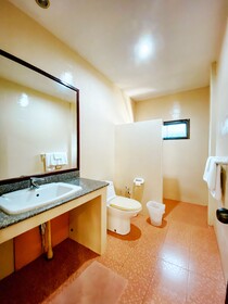 Cruiser Island Resort