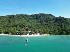 Cruiser Island Resort