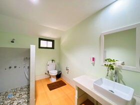 Cruiser Island Resort