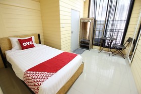 Frame Residence by OYO Rooms