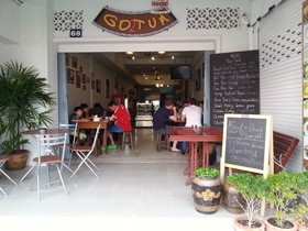 Gotum Hostel & Restaurant 2