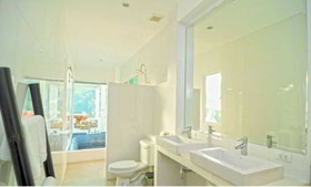 Grand Bleu Ocean View Pool Suite
