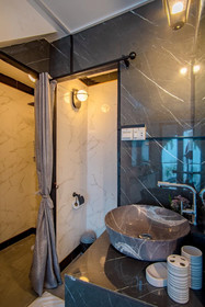 Isara Boutique Hotel And Cafe