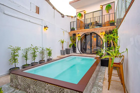 Isara Boutique Hotel And Cafe