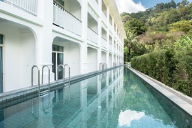 Marina Gallery Resort Kacha Kalim Bay