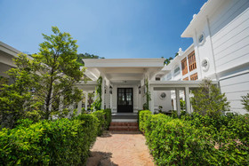 Marina Gallery Resort Kacha Kalim Bay