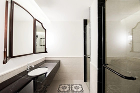 Marina Gallery Resort Kacha Kalim Bay