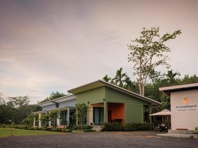 Moonlight Cottage Resort