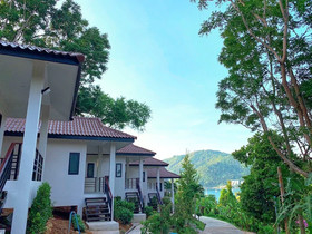 Naiya Beach Bungalow