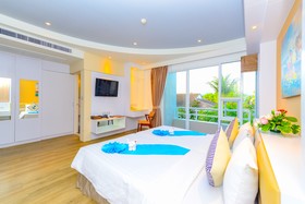 NH Boat Lagoon Phuket Resort