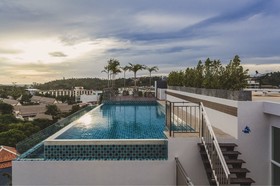 Ozone Condotel Kata Beach