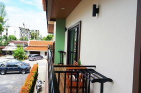 Pensiri House