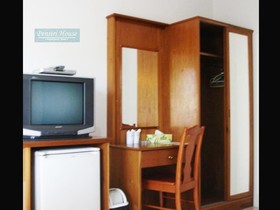 Pensiri House