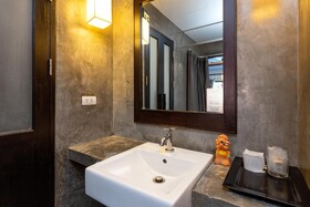 Phu-Ke-Ta, The Hip Service Apartment & Hotel