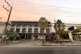 Phu-Ke-Ta, The Hip Service Apartment & Hotel