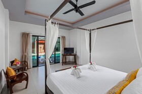 Phu-Ke-Ta, The Hip Service Apartment & Hotel