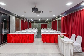 Phu-Ke-Ta, The Hip Service Apartment & Hotel