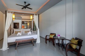 Phu-Ke-Ta, The Hip Service Apartment & Hotel