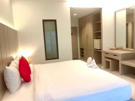 Phu-Ke-Ta, The Hip Service Apartment & Hotel