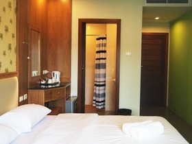 Phuket Ecozy Hotel