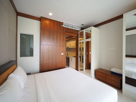 Q Conzept Condominium