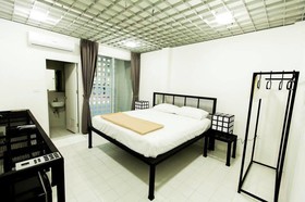 Quadromania Service Apartment