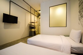 Quip Design Phuket Hotel