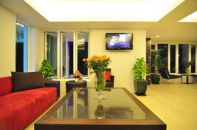 OYO 241 Ratana Hotel Sakdidet