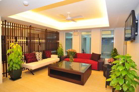 OYO 241 Ratana Hotel Sakdidet