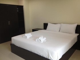 Santiphap Villa & Hotel