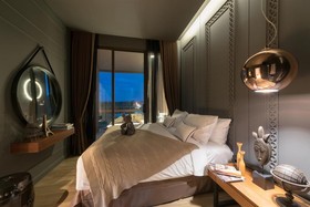 Saturdays Residence