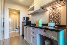 THE BASE Height by Lofty Villas